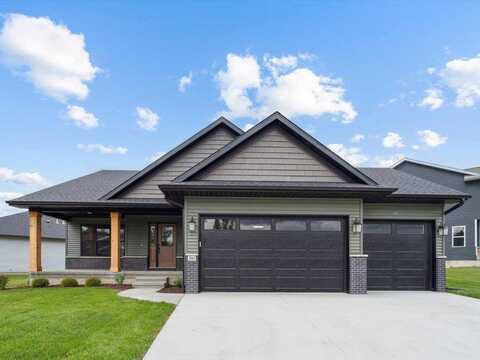 261 Colchester Dr, Iowa City, IA 52245