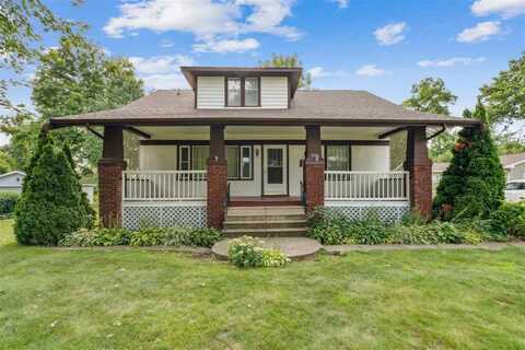 1261 Elmhurst Dr NE, Cedar Rapids, IA 52402