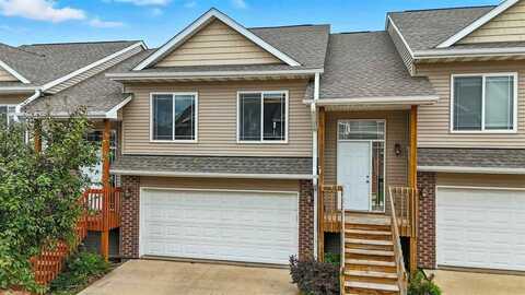 1805 Goose Lake Cir, North Liberty, IA 52317