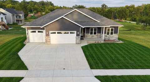 2416 Kestrel Dr SE, Cedar Rapids, IA 52403