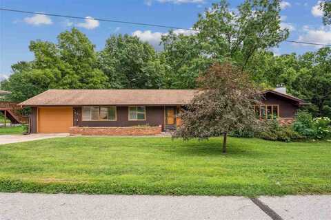 421 Pleasant View Dr. NE, Solon, IA 52333
