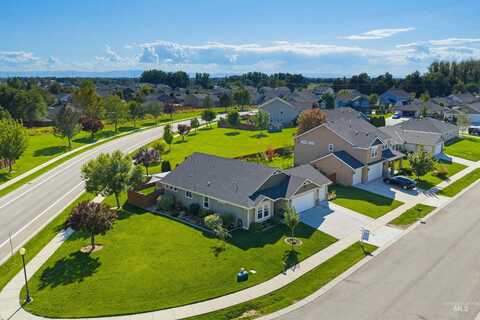 12493 W Kempshire Ct, Star, ID 83669