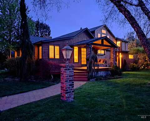 2009 N 10th St, Boise, ID 83702