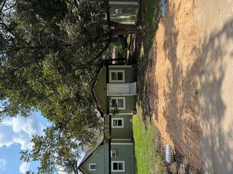 502 Unit B West Drew Street, Kirbyville, TX 75956