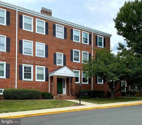 2852 S BUCHANAN ST #B2, ARLINGTON, VA 22206