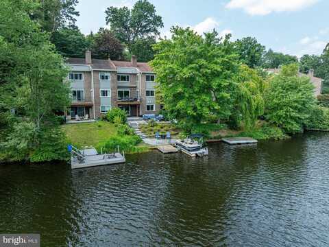 1605 GREENBRIAR CT, RESTON, VA 20190