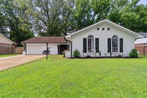5841 FOXDALE, Memphis, TN 38115