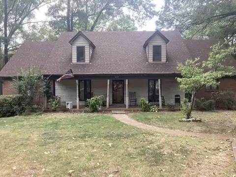3885 E LAKEMONT, Memphis, TN 38128