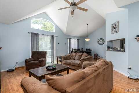 22217 Redwing Road, Waynesville, MO 65583