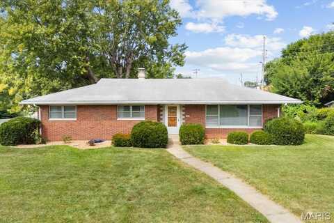 9 Columbus Drive, Belleville, IL 62226