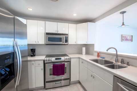 20335 W Country Club Dr, Aventura, FL 33180