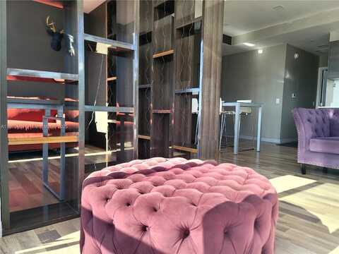 151 SE 1st St, Miami, FL 33131