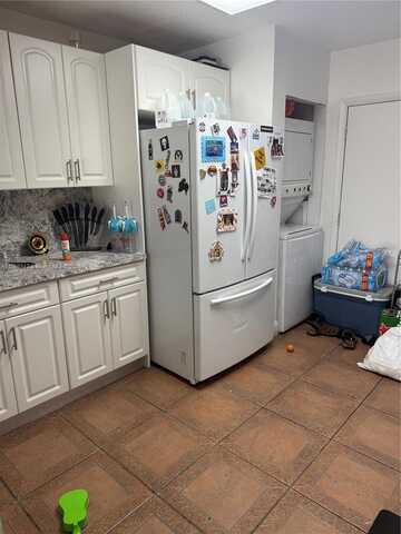 1950 W 54th St, Hialeah, FL 33012