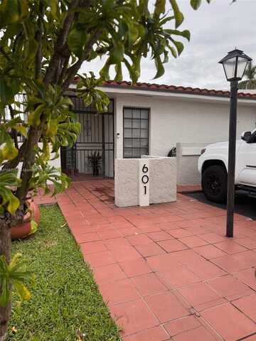 601 SW 94th Ct, Miami, FL 33174