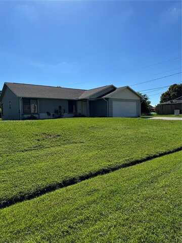 4057 SW Haycroft St, Port Saint Lucie, FL 34953