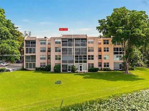 9495 Evergreen Pl, Davie, FL 33324