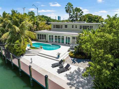 3180 N Bay Rd, Miami Beach, FL 33140
