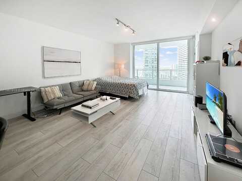 1080 Brickell Ave, Miami, FL 33131