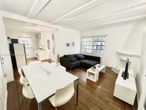 439 15th St, Miami Beach, FL 33139