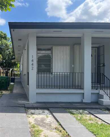 1442 NW 38th St, Miami, FL 33142