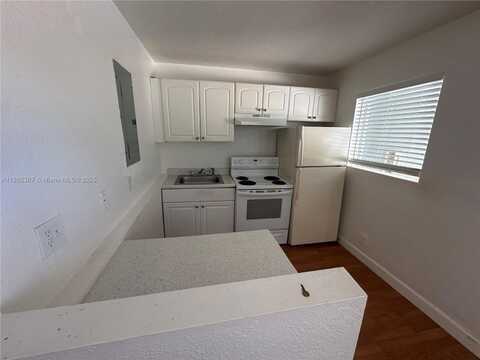 300 SW 4th Ct, Fort Lauderdale, FL 33315