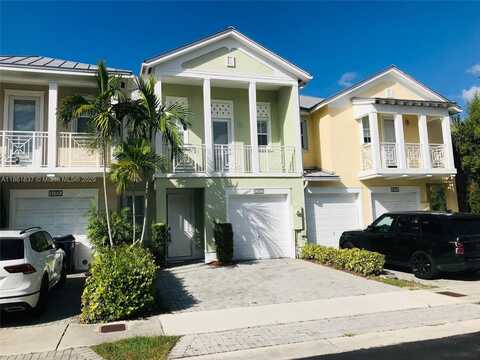 10703 NW 76th Ln, Doral, FL 33178