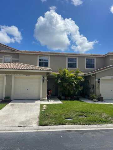 8660 S Southgate Shores Cir, Tamarac, FL 33321
