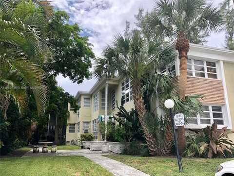 9350 E Bay Harbor Dr, Bay Harbor Islands, FL 33154