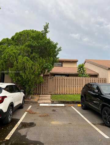 8102 SW 20th Ct, Davie, FL 33324
