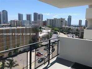 401 Golden Isles Dr, Hallandale Beach, FL 33009