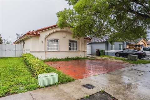 7553 W 4th Ct, Hialeah, FL 33014