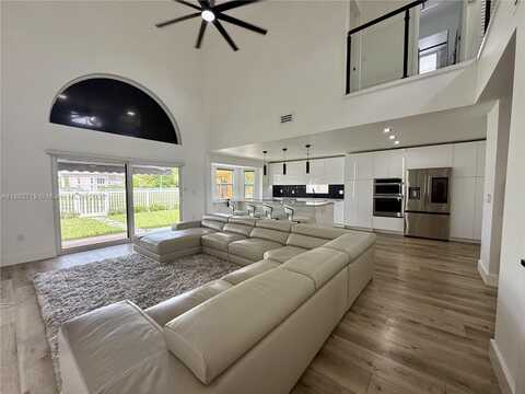 5511 NW 51st Ave, Coconut Creek, FL 33073