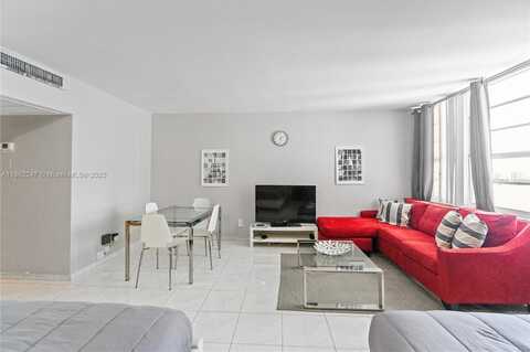 100 Lincoln Rd, Miami Beach, FL 33139