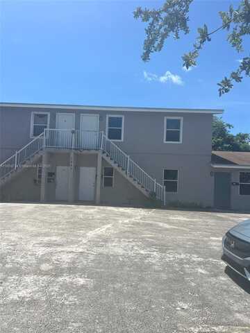 1649 W 28th St, Riviera Beach, FL 33404