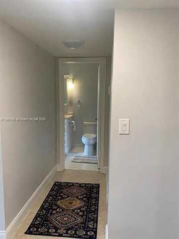490 NW 20th St, Boca Raton, FL 33431