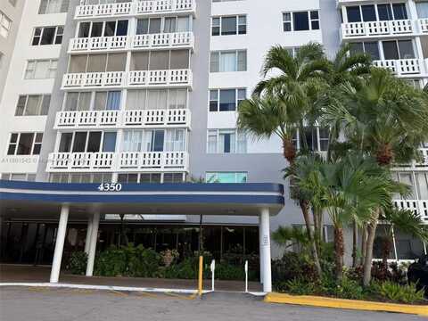4350 Hillcrest Dr, Hollywood, FL 33021