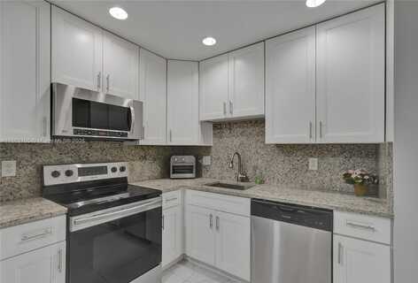 4821 NW 22nd Ct, Lauderhill, FL 33313