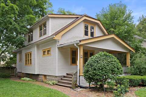 151 Harrison Ave, Waukesha, WI 53186