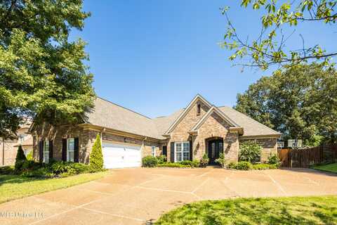 1630 N Hillshire Drive, Hernando, MS 38632