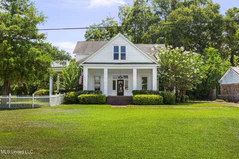 818 Cannon Avenue, Bentonia, MS 39040