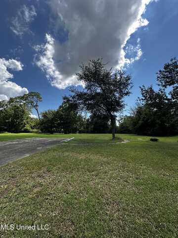 702 St. Mary Street, Pascagoula, MS 39581