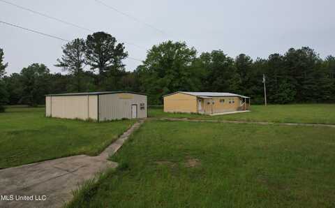 589 W Simpson Highway 28, Pinola, MS 39149