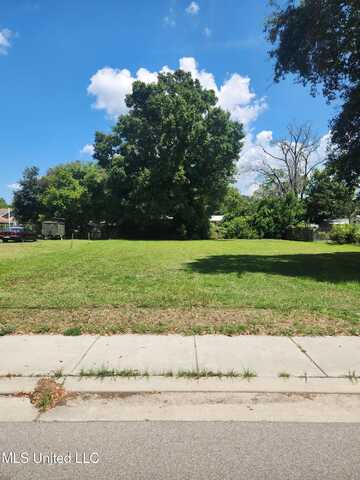 376 Main Street, Biloxi, MS 39530