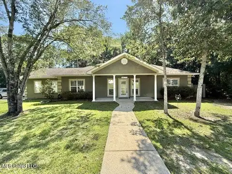 84119 Bayou Drive, Diamondhead, MS 39525