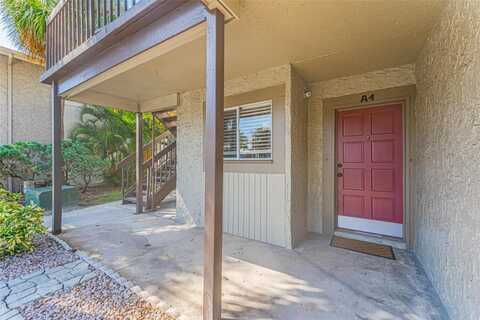6332 NEWTOWN CIRCLE, TAMPA, FL 33615