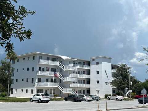 8055 112TH STREET, SEMINOLE, FL 33772