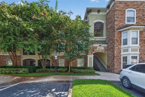 9916 COURTNEY PALMS BOULEVARD, TAMPA, FL 33619