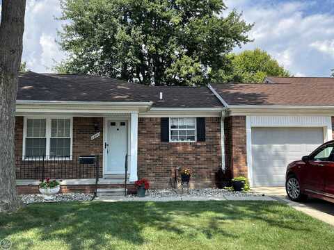 28043 THORNTREE LANE, Harrison, MI 48045