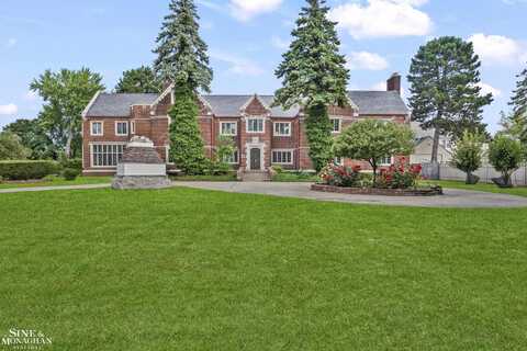 16761 E Jefferson, Grosse Pointe Park, MI 48230