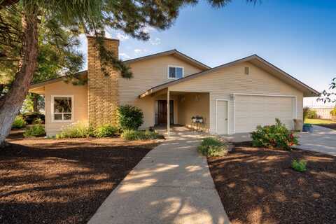 547 SW Bear Drive, Madras, OR 97741